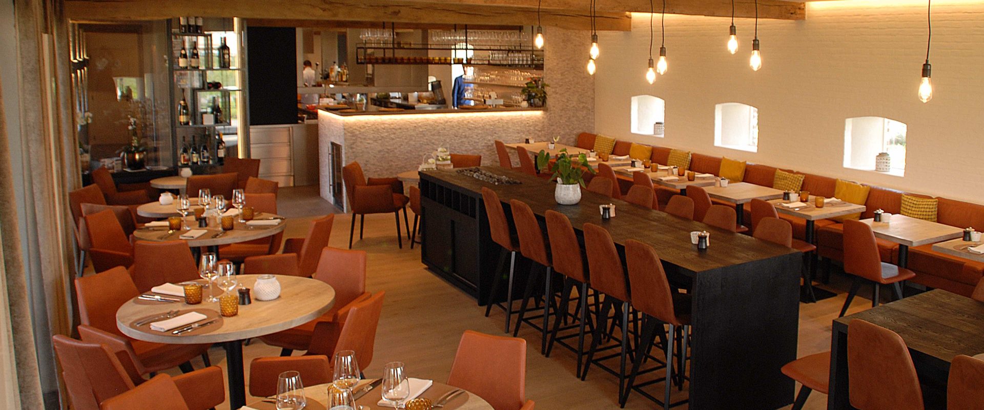 Restaurant Chef'Stable De Kruishoeve De Haan - stijlvol gedekte tafels