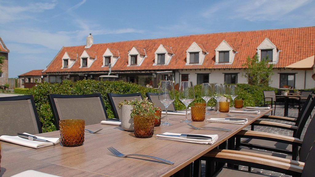 Restaurant Chef'Stable De Kruishoeve De Haan - zonnig terras